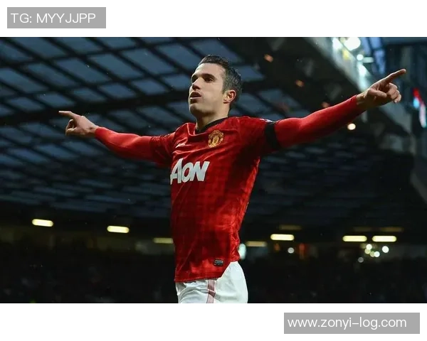 足球球星个人解说：从赛场巨星到背后故事的深度剖析与成长轨迹